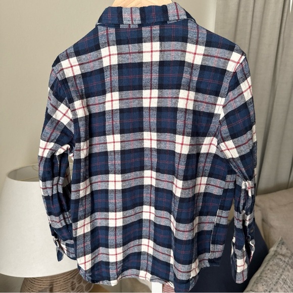 Old Navy Boys XS (5) Plaid Long Sleeve Soft-Brushed Flannel Pocket Shirt - Picture 4 of 7
